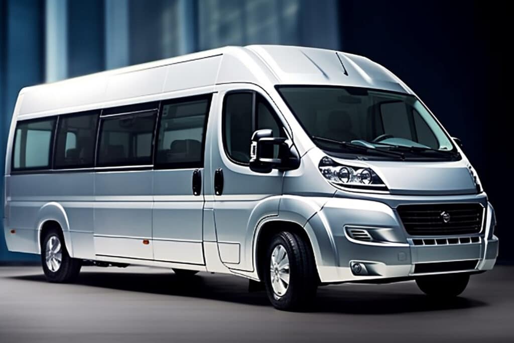 Comment se déroule la réservation et la prise en charge du minibus ?